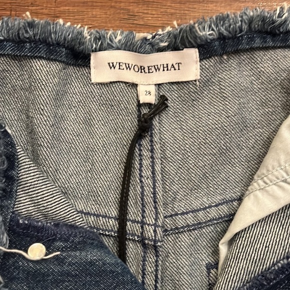 WeWoreWhat Womens Frayed WB Jeans - Picture 2 of 5